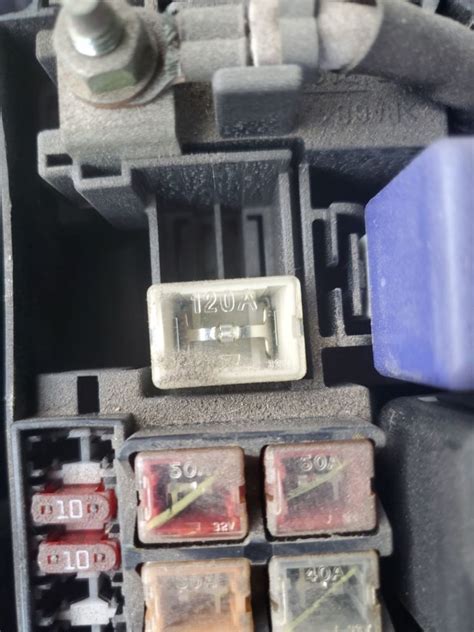 2008 ram 1500 alternator fuse